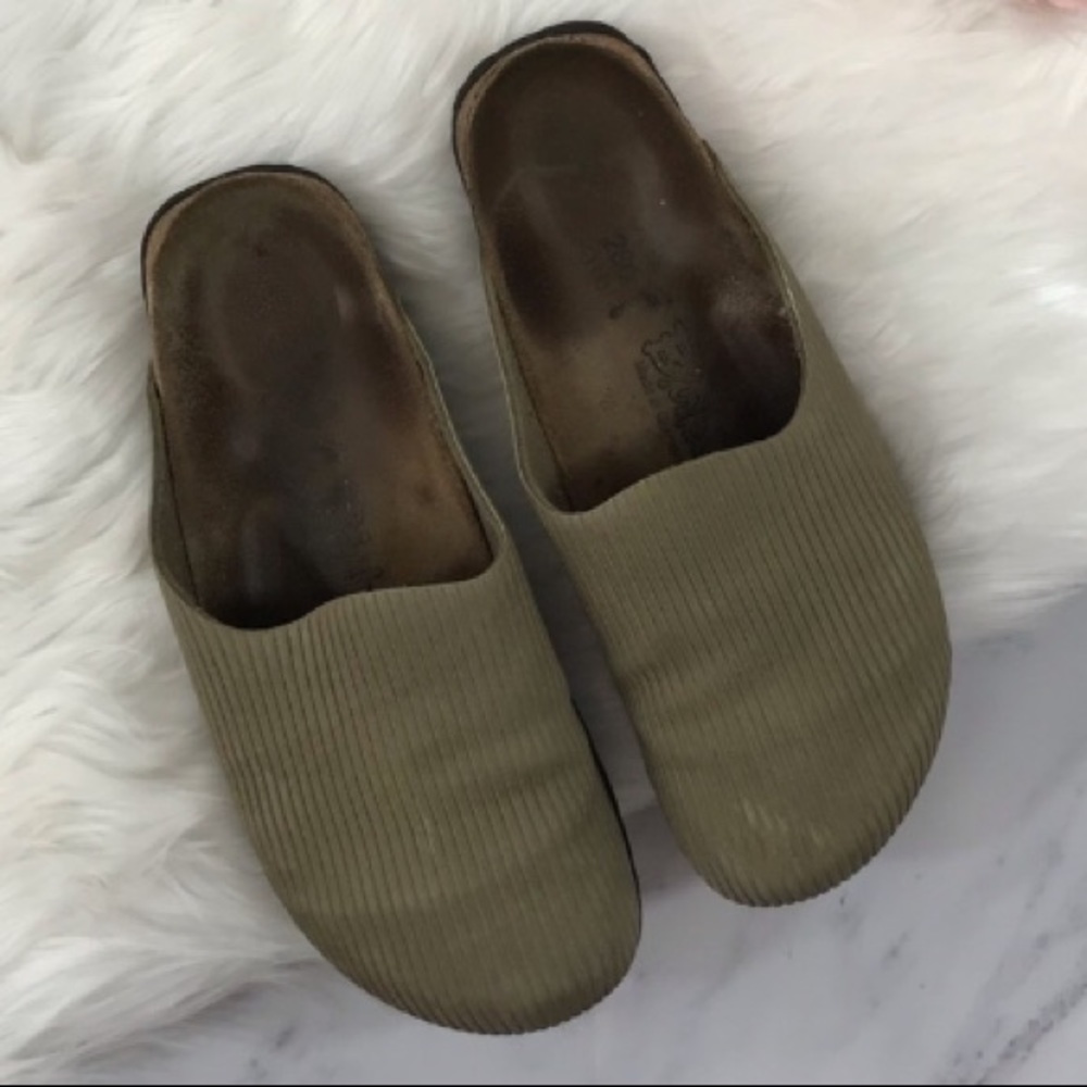 💥 CLEARANCE Clog/ Birkenstocks  women’s size 9!!!